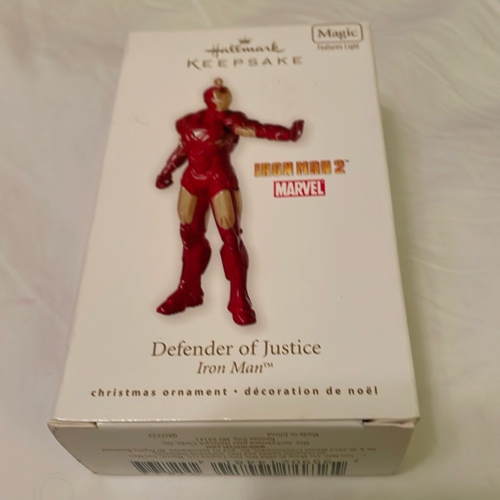 Hallmark Keepsake Iron Man 2 Marvel Defender of Justice figurine/ornament